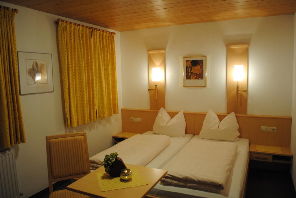 Apartament Haus Untergand St. Anton am Arlberg Pokój zdjęcie