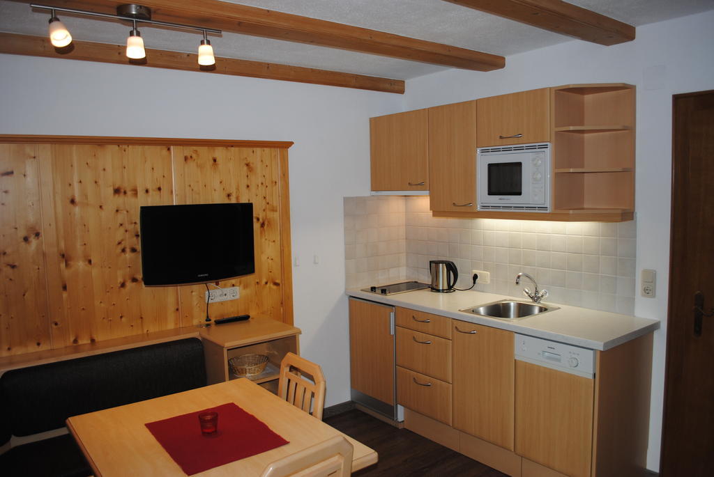 Apartament Haus Untergand St. Anton am Arlberg Pokój zdjęcie